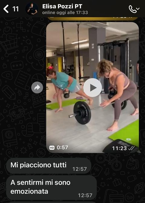 Chat di luglio: Elisa scrive che le piacciono tutti i video e che sentendosi si è emozionata