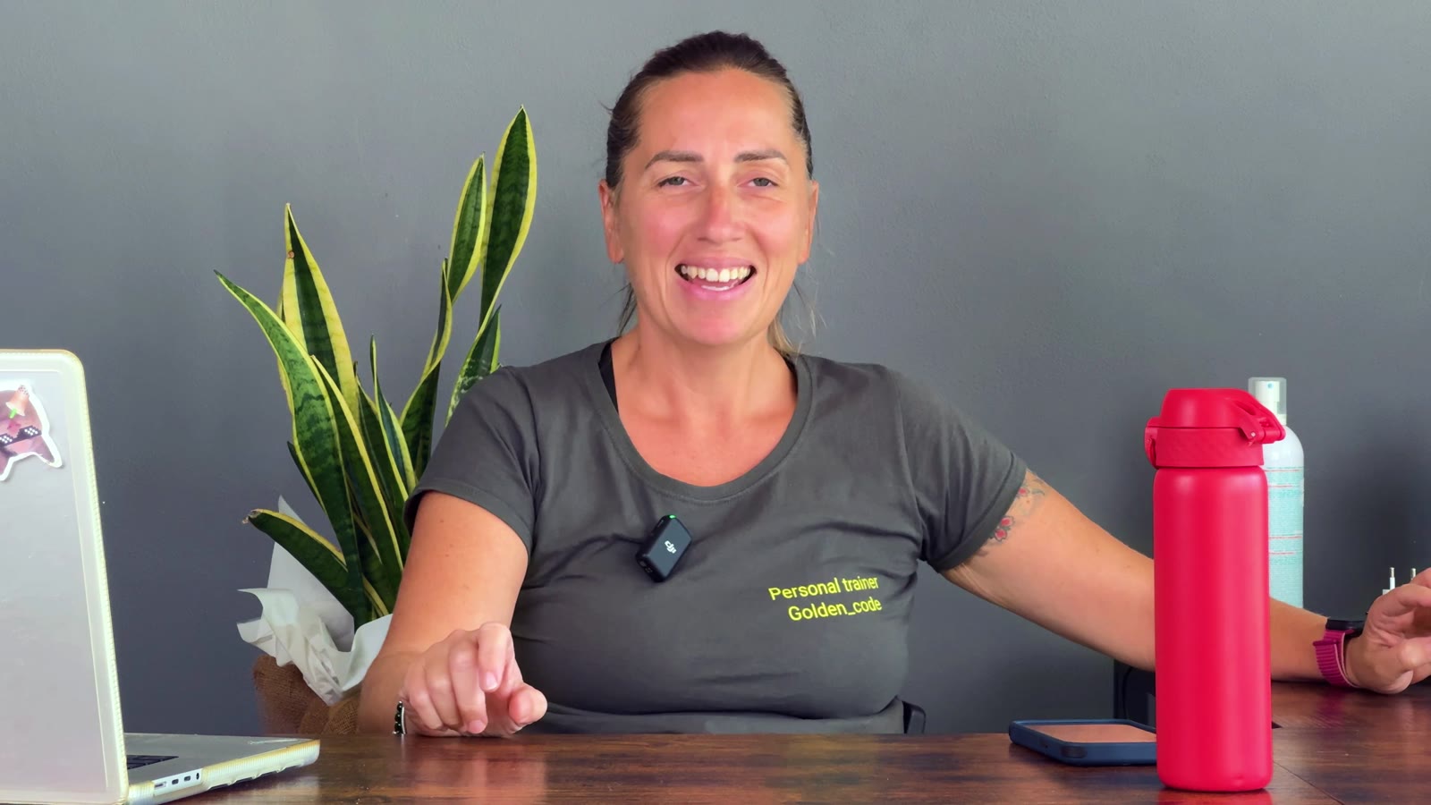 Elisa Pozzi durante la videotestimonianza